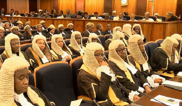 The Supreme Court is insisting that state governments promptly present their defense in the local government autonomy lawsuit.  By Abayomi Odunowo.